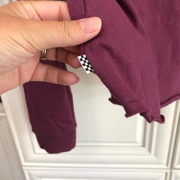 NWT Vans burgundy crop t-shirt l/s - Picture 9 of 11